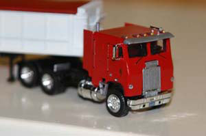 Freightliner FLA86