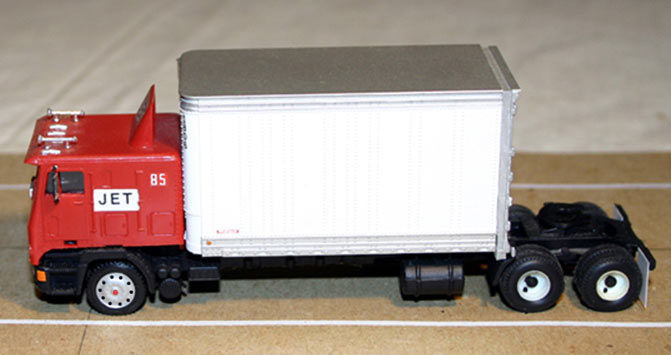 Freightliner FLB96