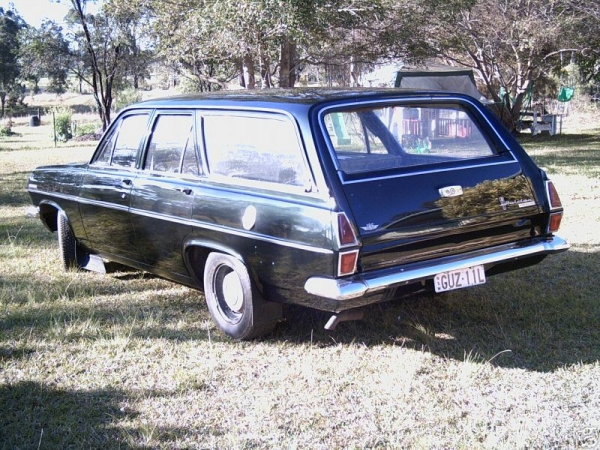 Holden HR Wagon