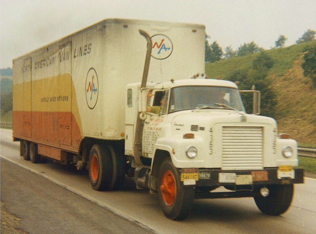 International Fleetstar 2000