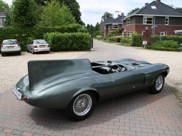 Jaguar D-Type Replica