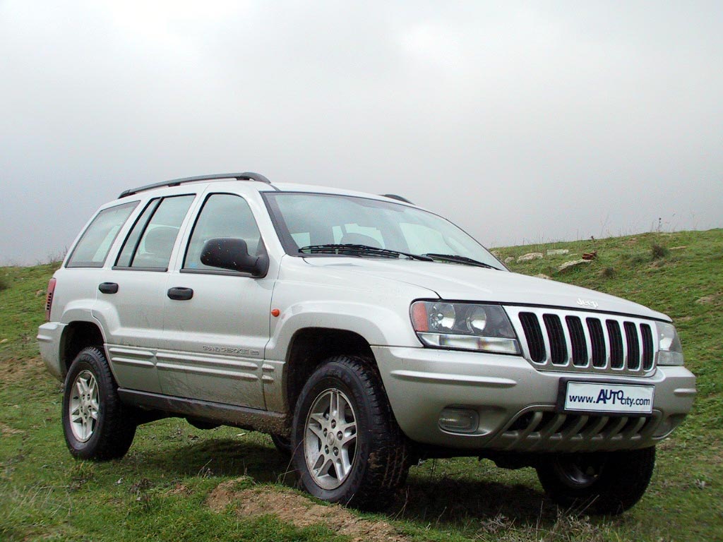 Jeep Grand Cherokee Laredo 27 CRD Photos, Reviews, News