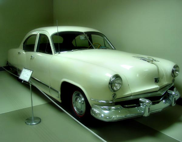 Kaiser Special sedan