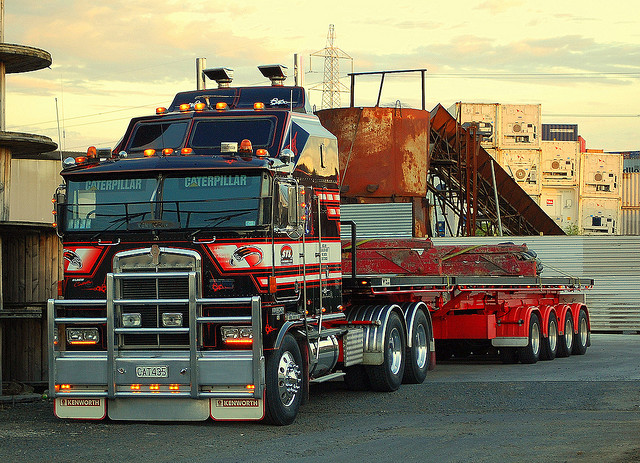 Kenworth K100E