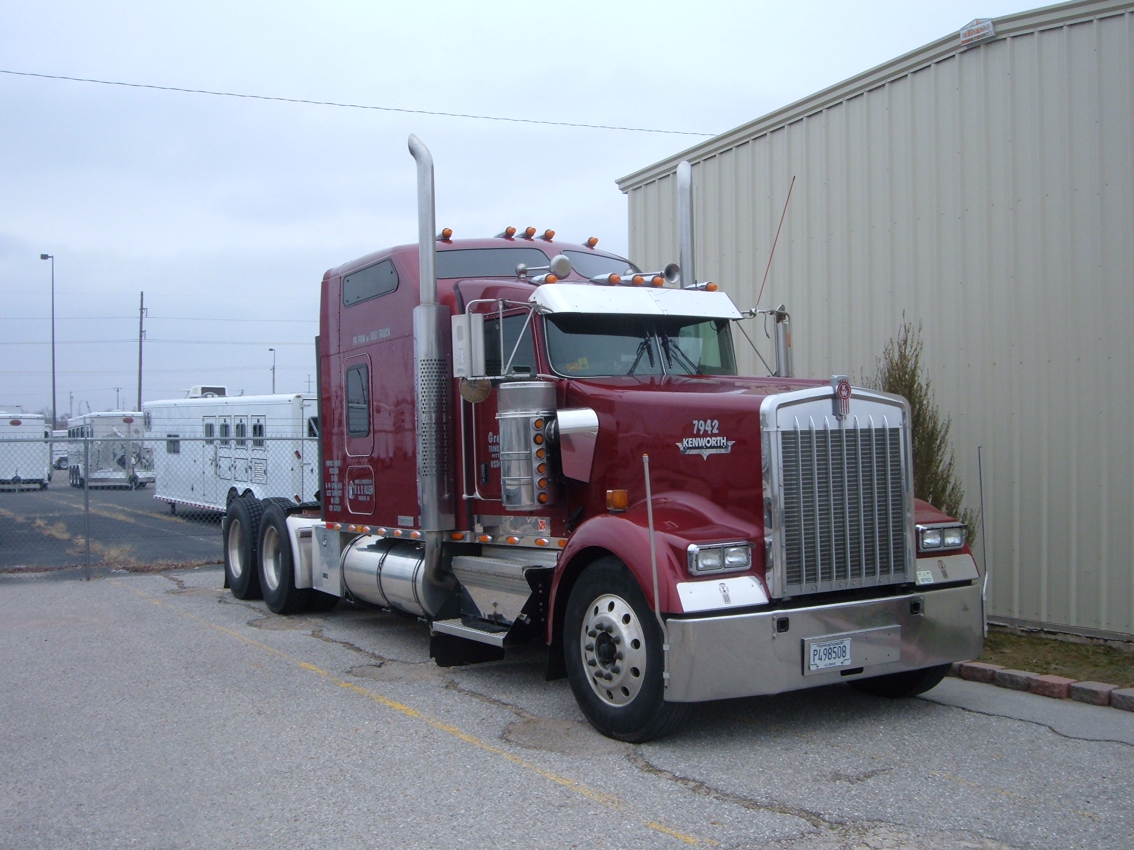 Kenworth W900