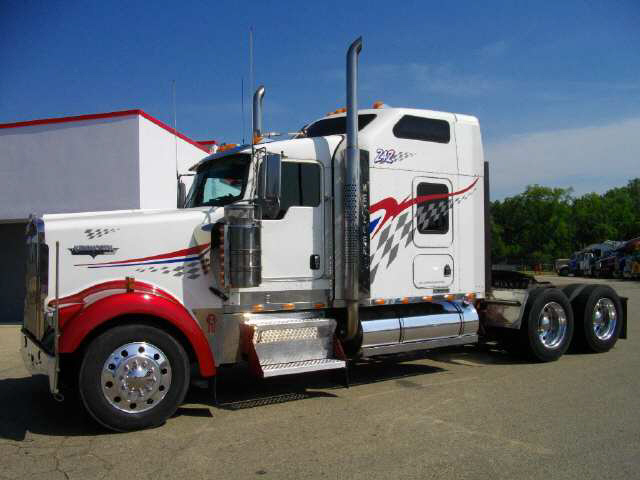 Kenworth W900