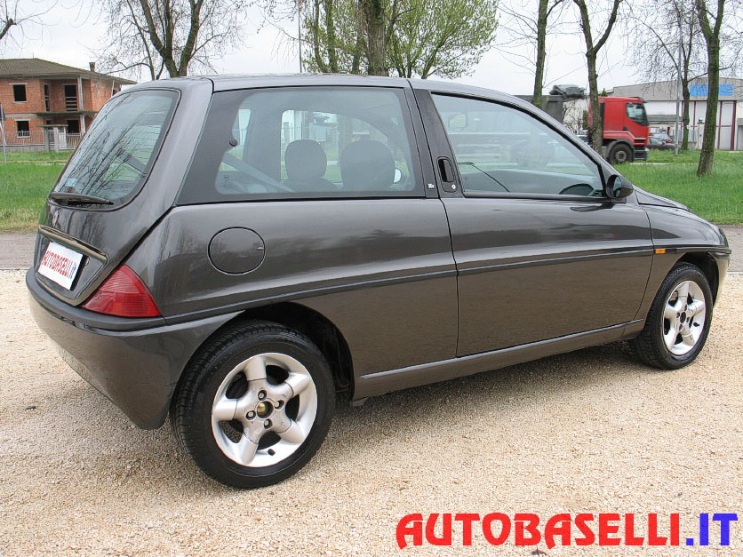 Lancia Ypsilon LX