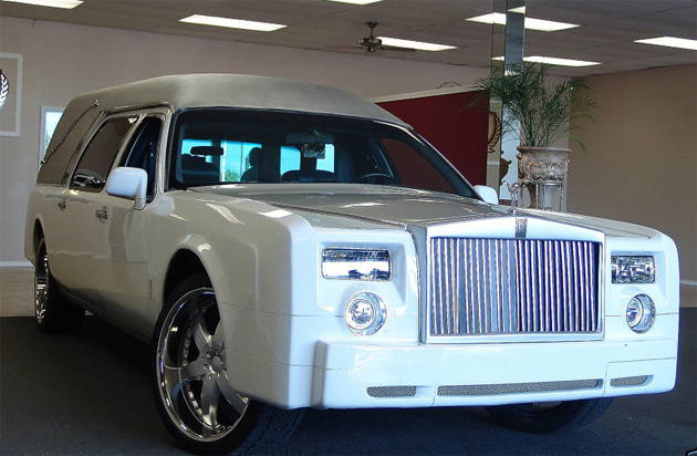 Lincoln Continental Town Car hearse