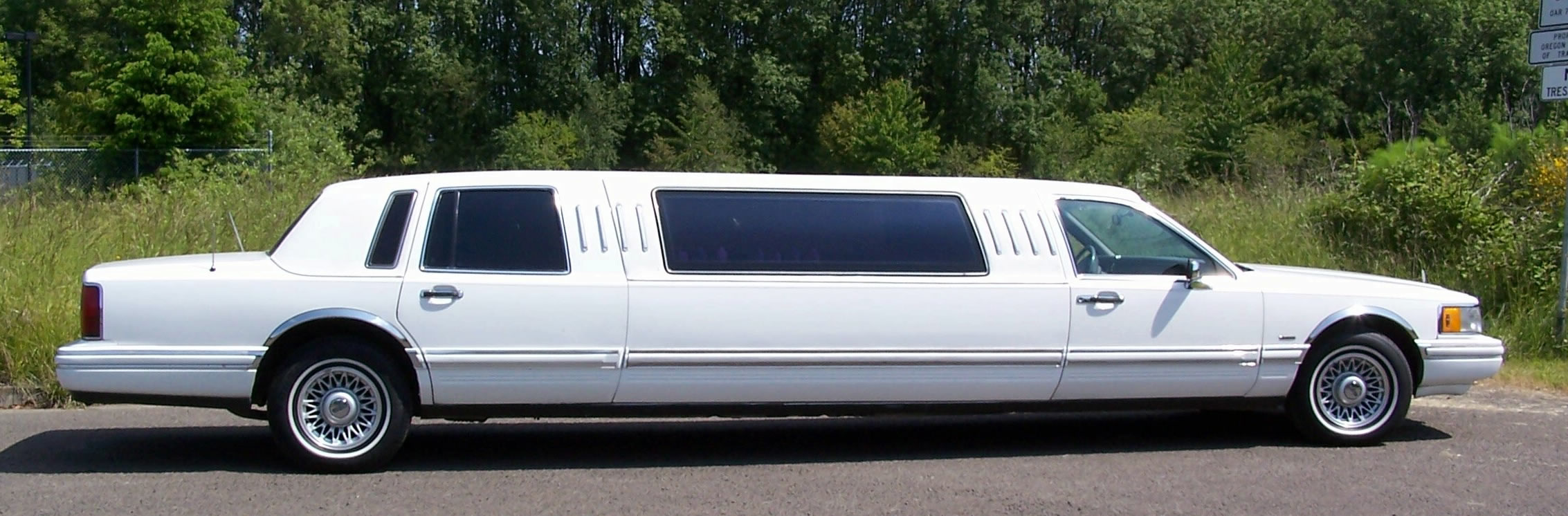 Lincoln Continental Town Car limousine