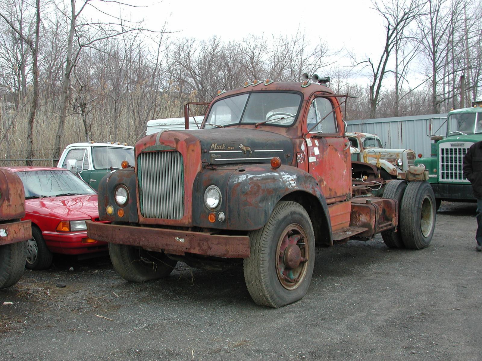 Mack B60