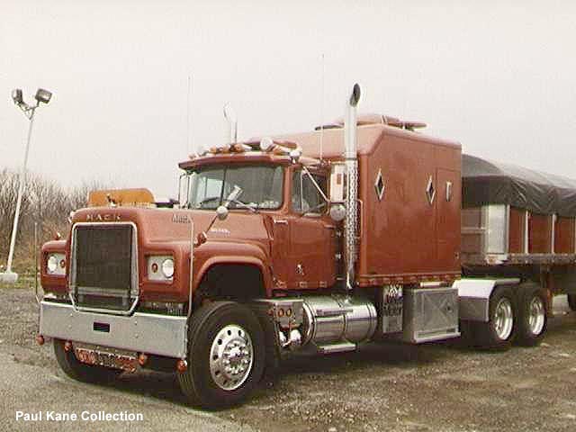 Mack R700