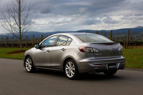 Mazda 3 16L Sedan