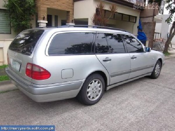 Mercedes-Benz E 230 Classic Wagon