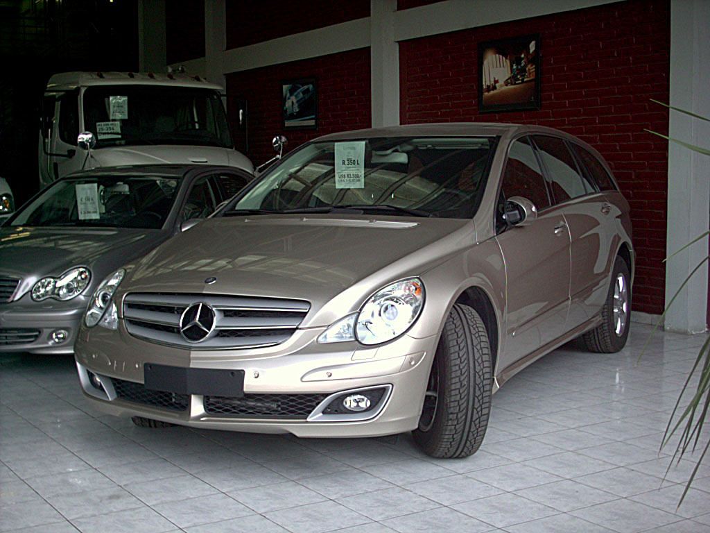 Mercedes-Benz R 818 Elite