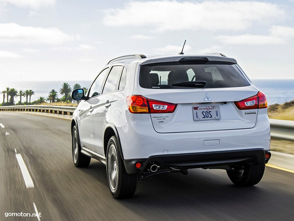 Mitsubishi Outlander Sport - 2016