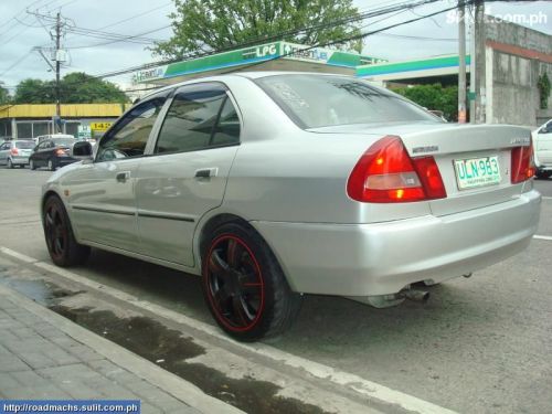 Mitsubishi Lancer GL 15