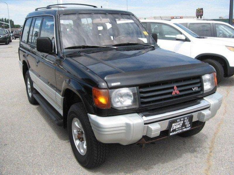 Mitsubishi Montero LS 3000 Wagon