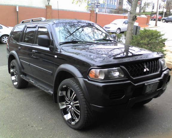 Mitsubishi Montero Sport V6