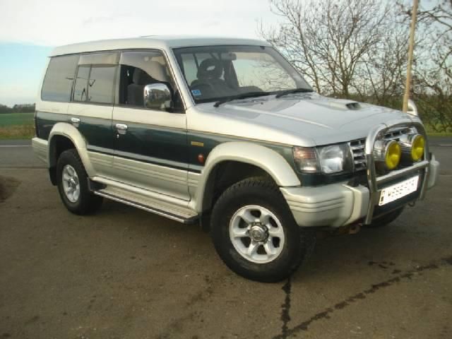 Mitsubishi Pajero 2800 V6