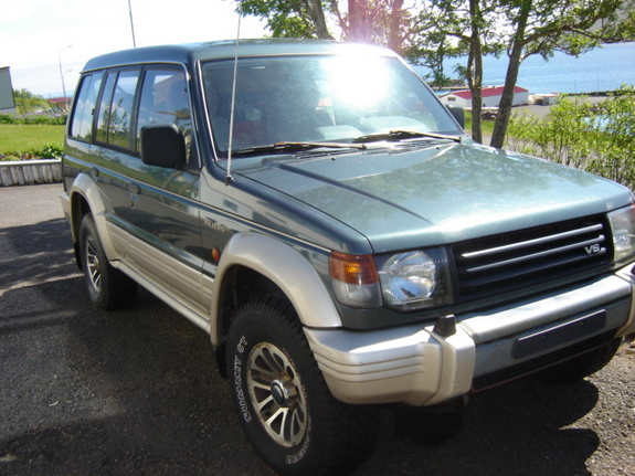 Mitsubishi Pajero 3000 V6