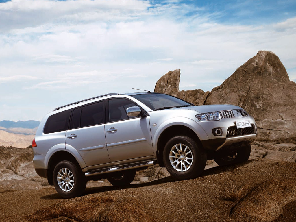 Mitsubishi Pajero Sport SE