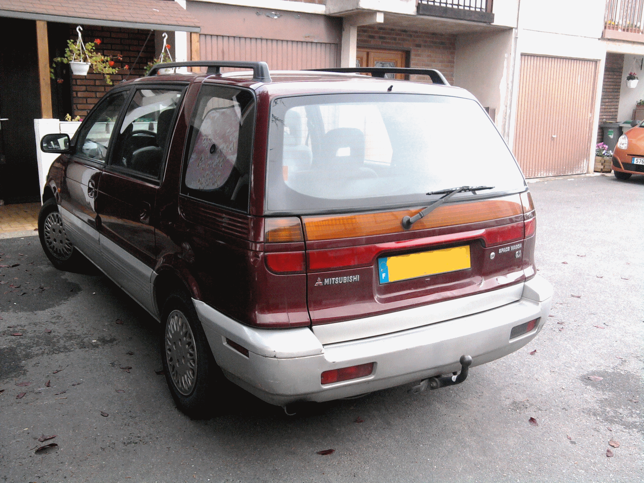 Mitsubishi Space Wagon GLX