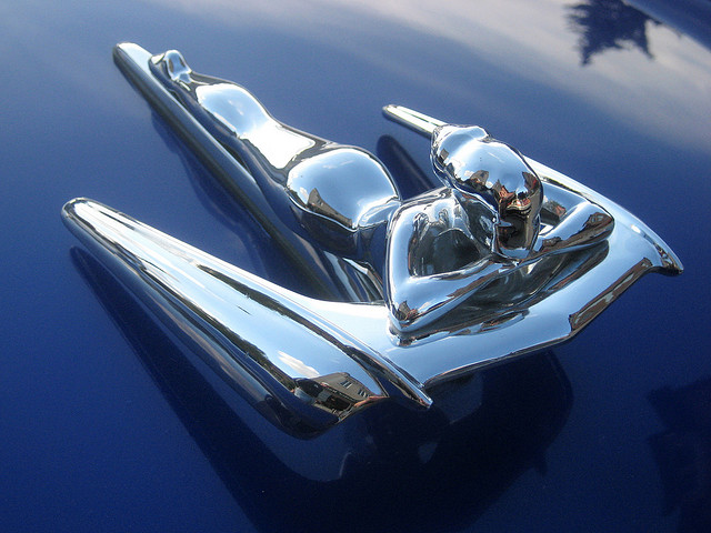 Nash Metropolitan hood ornament