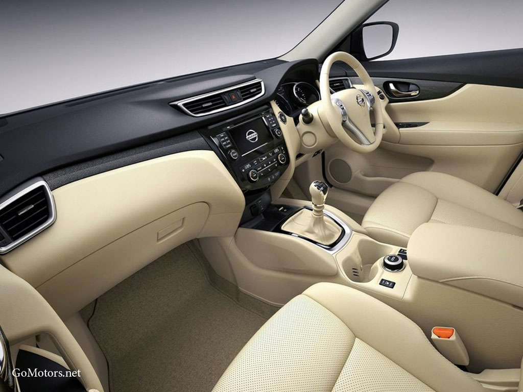 Nissan X-Trail interior 2014