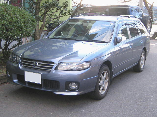 Nissan Avenir