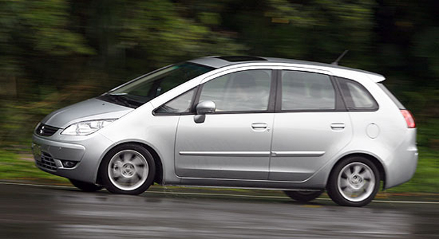 Nissan March 10 Wagon