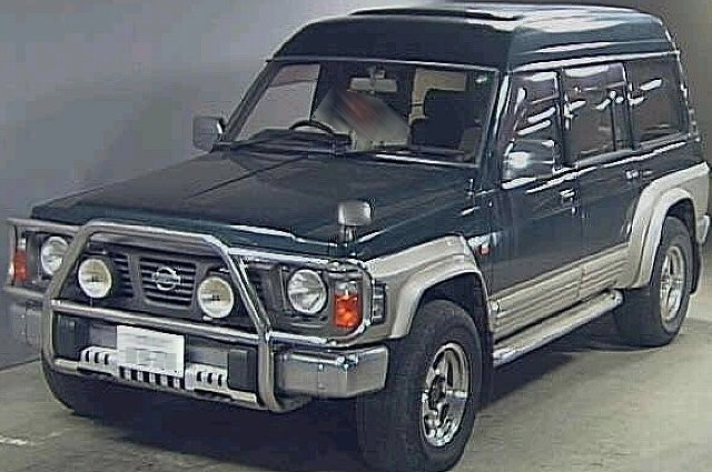 Nissan Safari