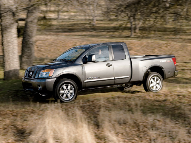 Nissan Titan SE V6