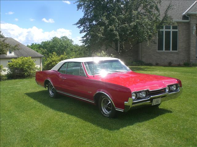 Oldsmobile Cutlass 2dr