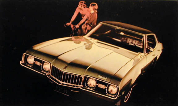 Oldsmobile Cutlass Supreme Holiday