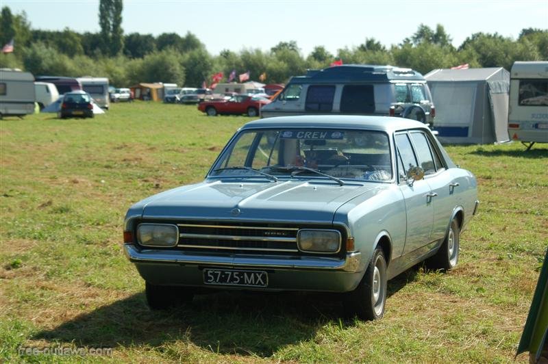 Opel Rekord 1700 2dr