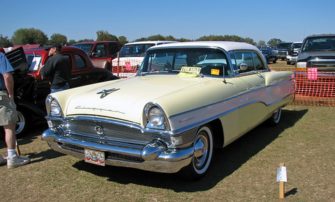 Packard Clipper Super Panama 2dr HT