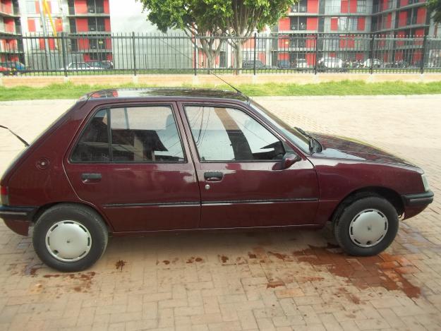 Peugeot 205 11 GRi