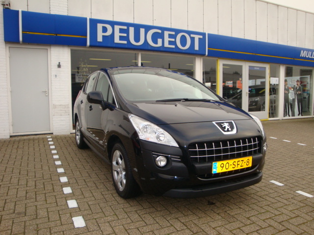 Peugeot 3008 16 HDi Premium