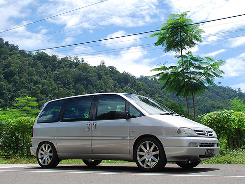 Peugeot 806