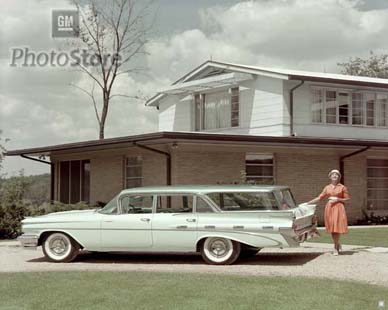 Pontiac Bonneville wagon