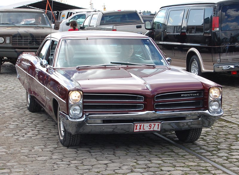 Pontiac Catalina Ventura 4dr sedan