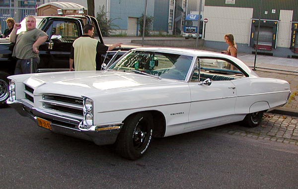 Pontiac Catalina Ventura 4dr sedan