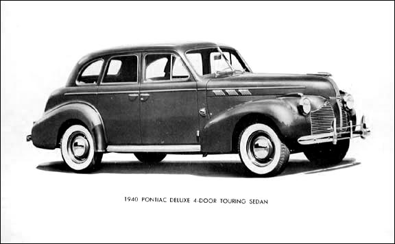 Pontiac Deluxe 4-door Sedan