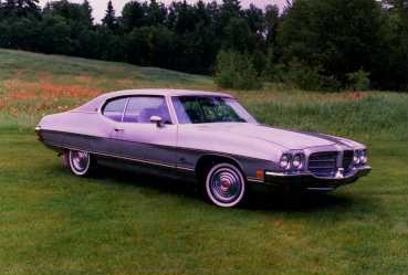 Pontiac Luxury LeMans