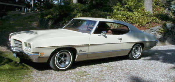 Pontiac Luxury LeMans