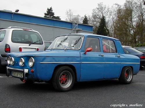 Renault 8