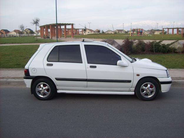 Renault Clio RT