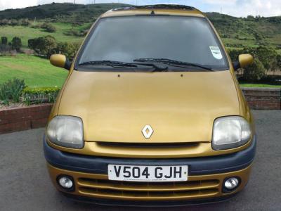 Renault Clio RXE 16 Auto