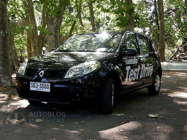 Renault Sandero 16V