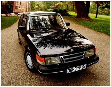 Saab 900i